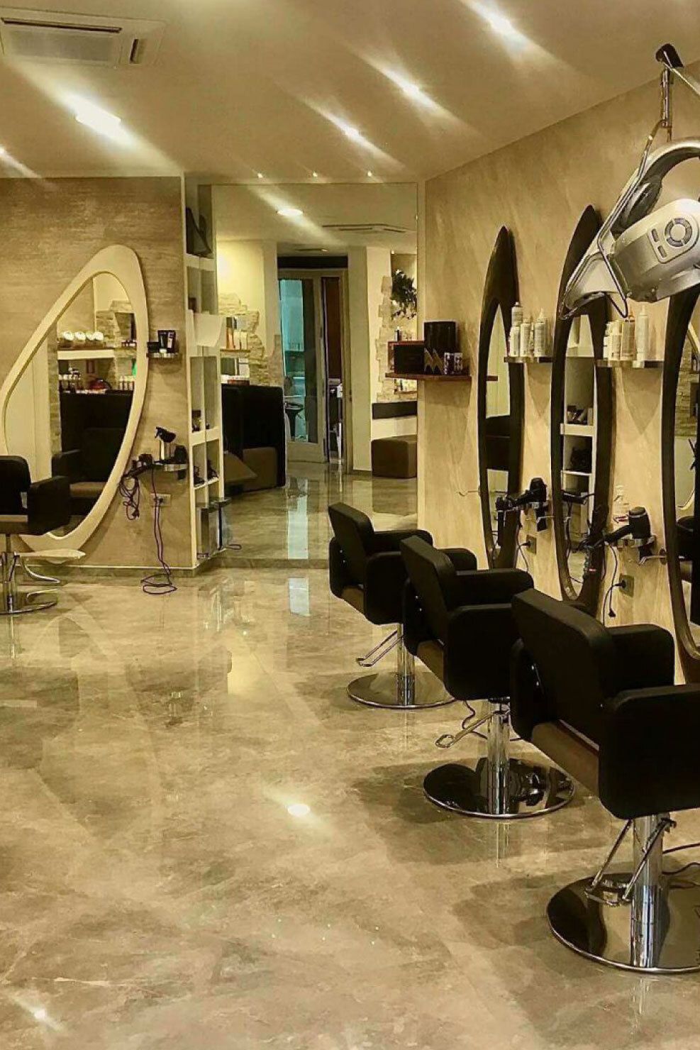 Salone con Interior design by LBP